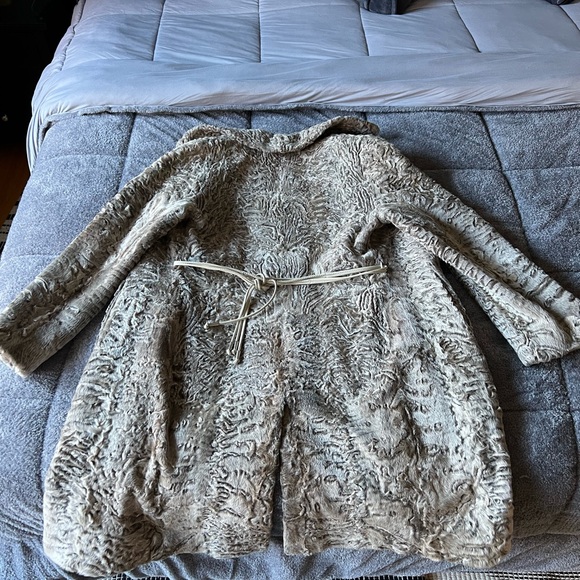 Karakul sheep real fur coat, knee length, tan color, size 8 - Picture 2 of 8